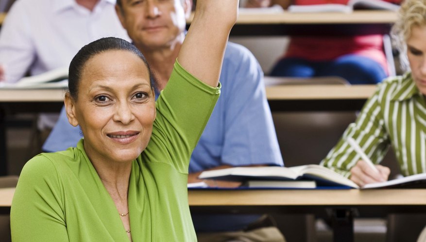 Apoyar una educación en curso es parte del sistema de compensación total.