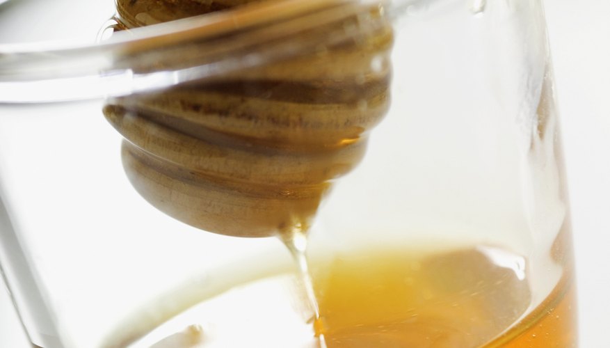 La miel parcialmente granulada no se vende tan bien como la  miel filtrada embotellada.