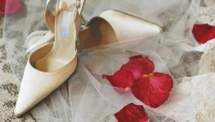 Learn how to make scented shoe stuffers with the perfume of your choice.