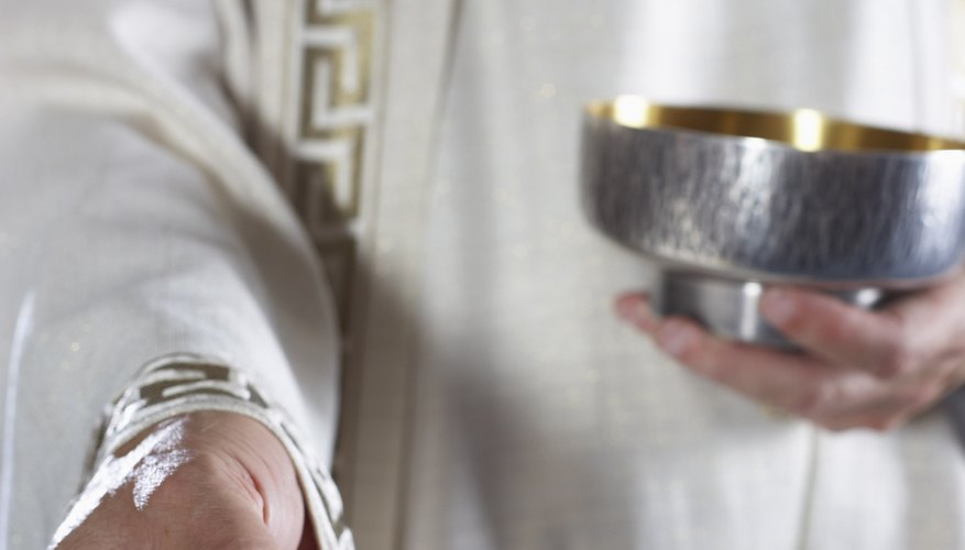 Help kids get ready for weekly rituals like taking the Eucharist.