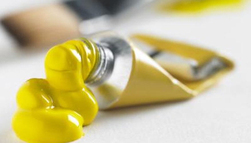 While acrylic and gouache seem similar, there are key differences between these types of paint.