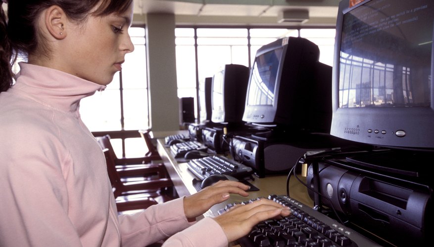 Both online and traditional classrooms have their advantages and disadvantages.