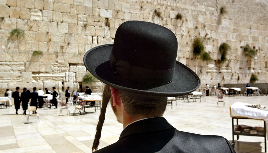 Sidelocks are a distinguishing characteristic of Orthodox Jewish males.