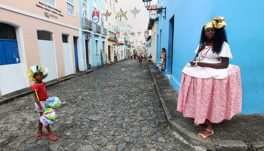 Woman wearing a Baiana dress