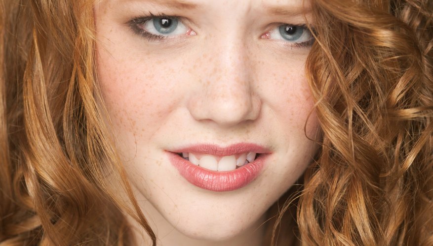 Acting aloof and unapproachable is a major signal for you to stay away.