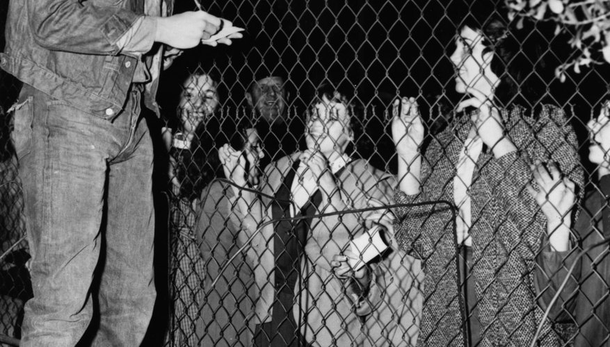 Elvis Presley symbolized the musical revolution that swept the world in the 1950s.