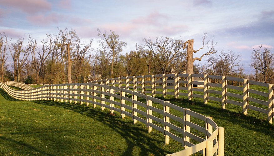 Mimic the fences on an American cattle ranch.