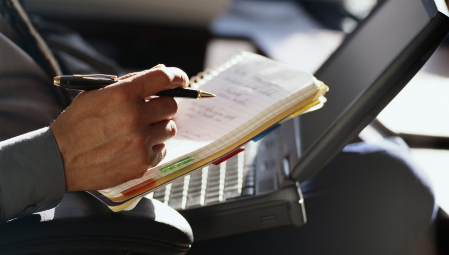 Elabora un comunicado para los empleados sobre cómo funcionan los puntos y los premios.