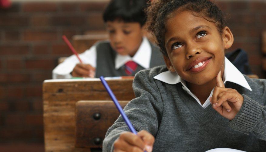 Use educational activities to teach second-grade students to write complete sentences.