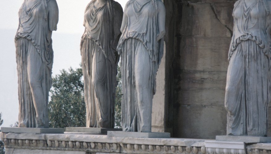 traditional-ancient-greek-garments-synonym