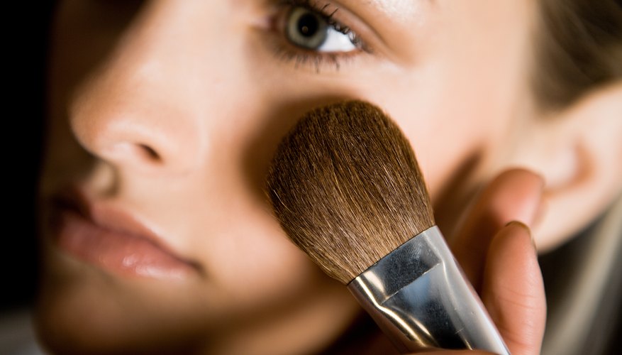Use the perfect colors to make your green eyes pop for prom.