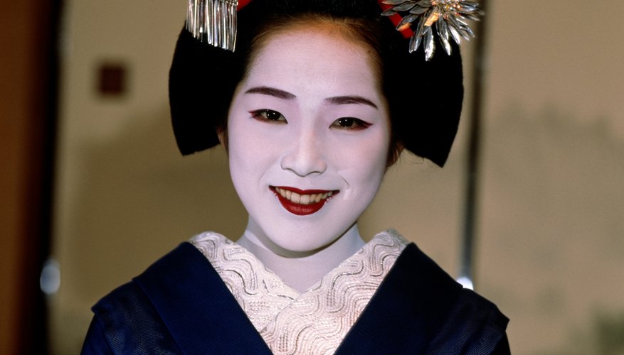 Try the geisha look at your next costume party.