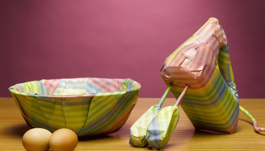 Small appliances or dishware serve as welcome gifts.