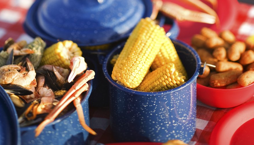Picnics are a popular choice for summer homecomings.