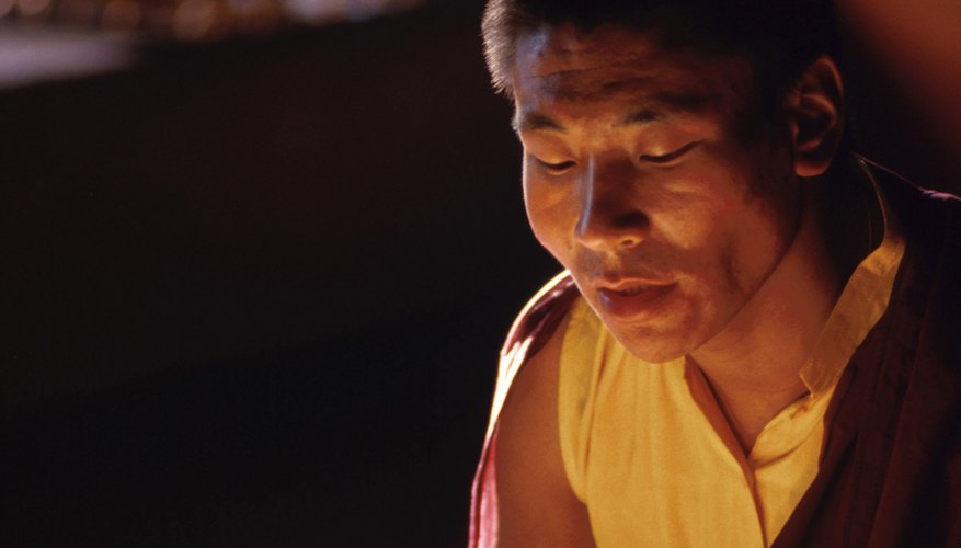 A Buddhist monk must remain devoted to learning and practicing the Buddha's teachings with no attachment to the outside world.