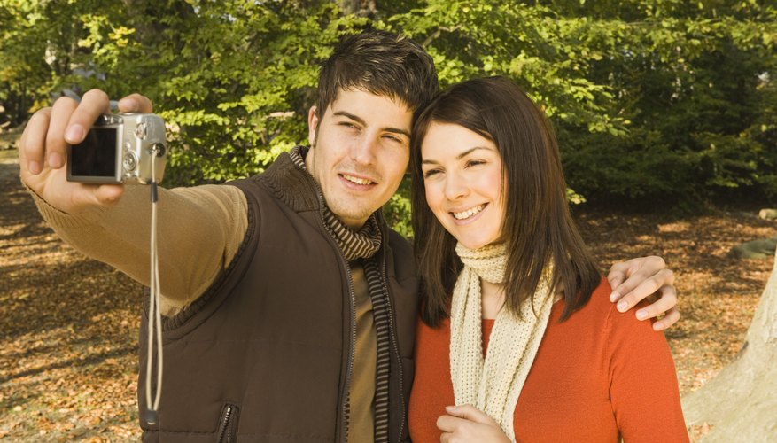Create a photo play-by-play of your date.