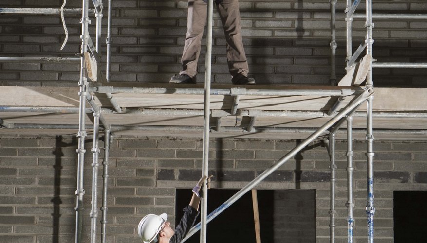 Calculate the live load of a scaffold before you erect to avoid accidents and save lives.