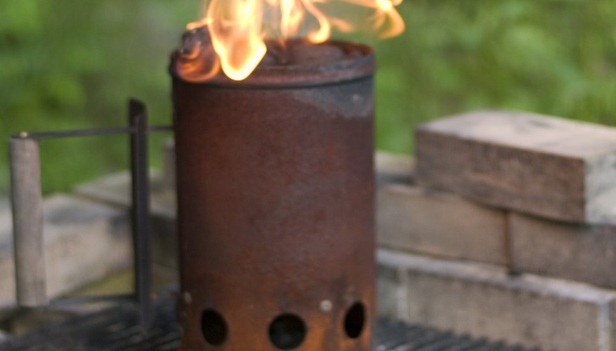 Los incendios requieren oxígeno y combustible para iniciar.