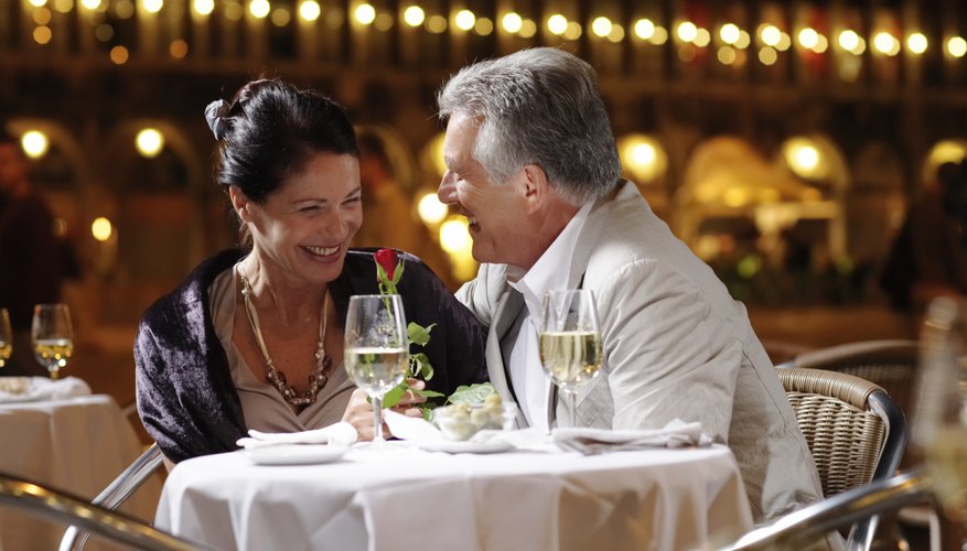 In general, jackets for men and elegant dresses for women are appropriate attire for five-star dining.