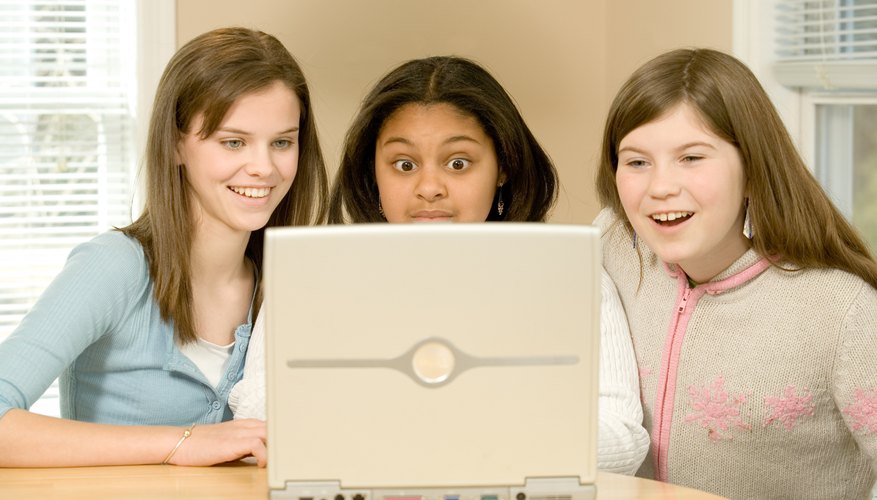 Selectively disabling Facebook chat only makes you available to certain friends.