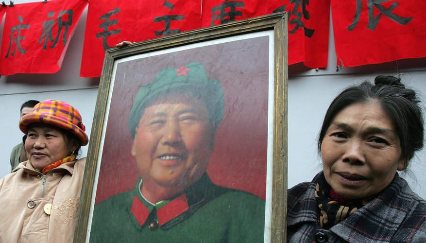 Mao Zedong encouraged women to dress in military uniform and to participate in violent mass criticism campaigns.