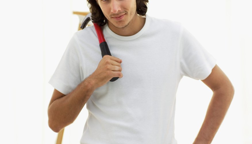 General contractor licensing schools prepare students to pass their licensing exams.
