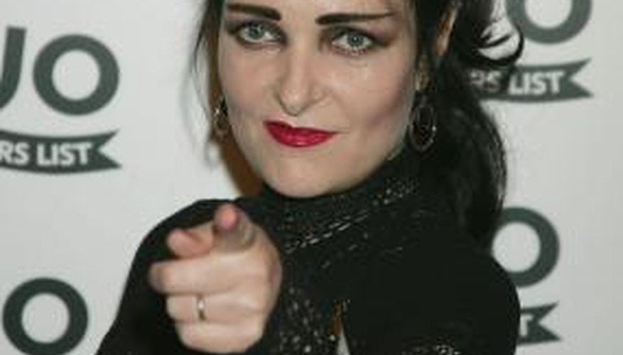 Punk singers, such as Siouxsie Sioux, inspired the '80s goth look.