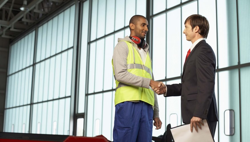 Haz investigaciones sobre las tendencias y teorías de reconocimiento a empleados.