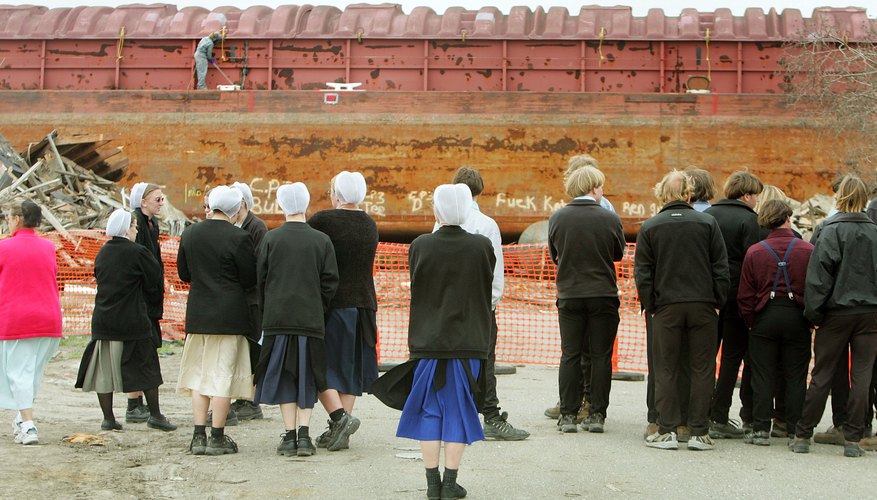 Amish women wear the headcovering.