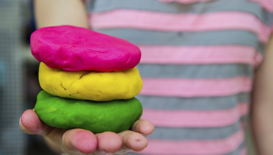 Create a brain model out of air dry clay 