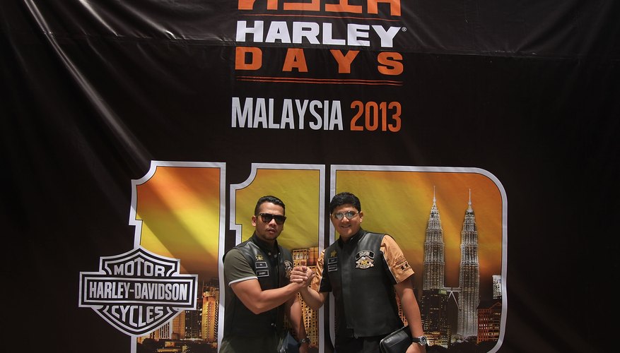 Harley Davidson goza de buena reputación lo que le permite establecer un precio elevado para sus productos.