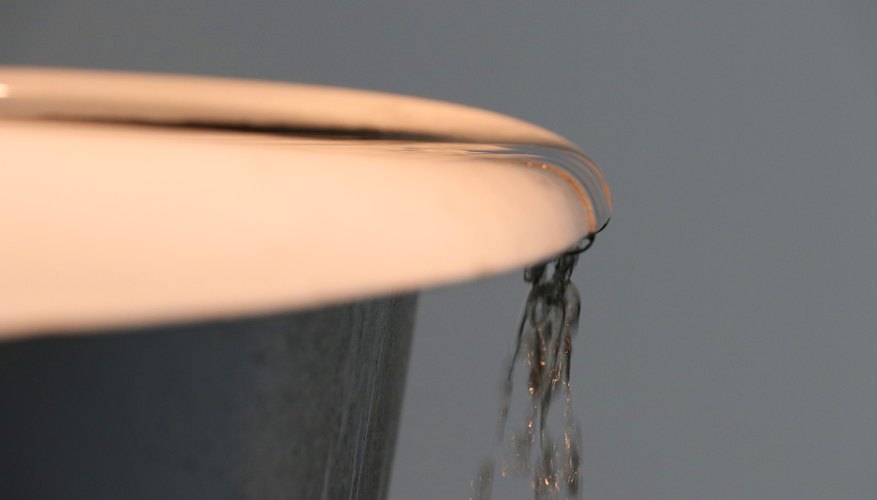 How to use water displacement to calculate volume sciencing