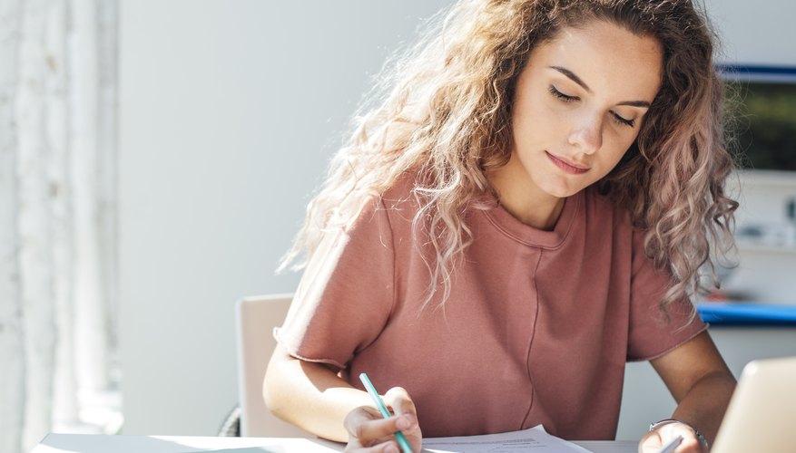 What Are the Scholarships for High School Seniors?