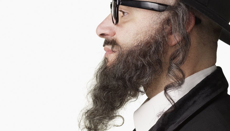 Religions That Don't Allow Men to Cut Their Hair