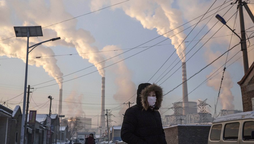 what-is-the-difference-between-human-natural-air-pollution-sciencing