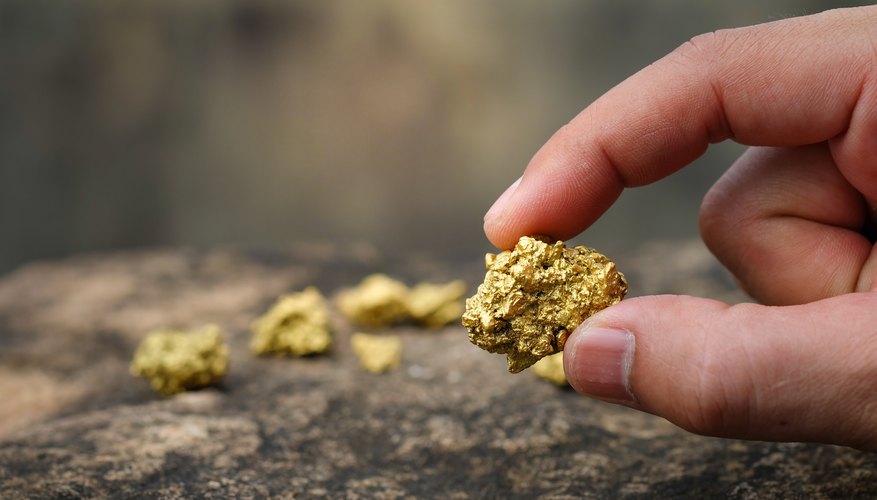 How to Dig for Gold | Sciencing