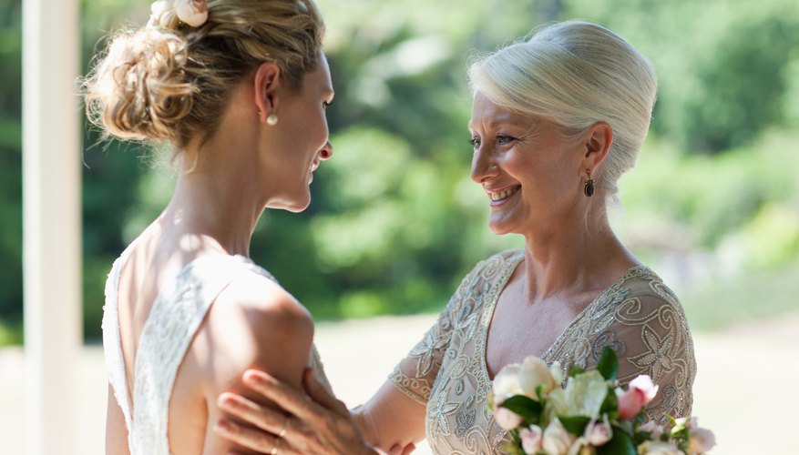 Etiquette of Saying Congratulations to the Bride