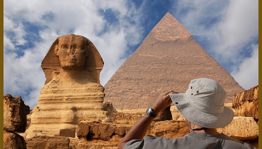 Great Sphinx of Giza stands guard over Kafre's necropolis.