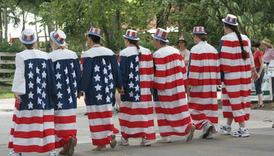 If you need, use more inexpensive state-inspired decorations in your parade.