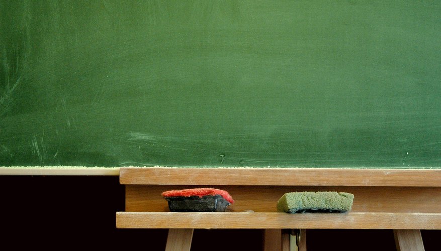 Aprende a factorizar binomios y trinomios.
