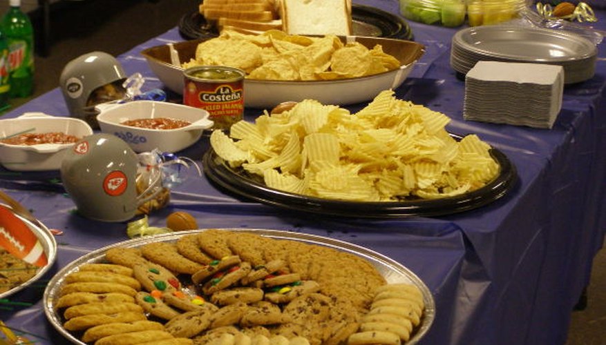 Divide los alimentos en distintos platos.