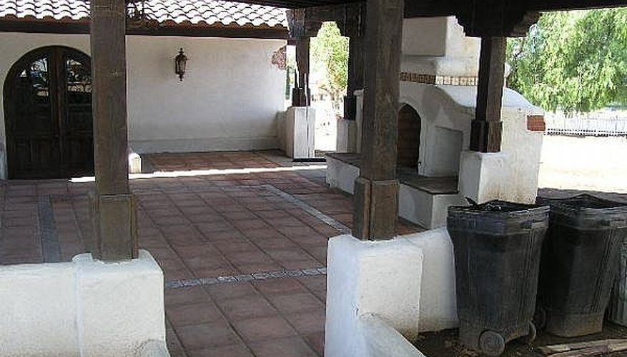 A sturdy patio cover design A sturdy patio cover design