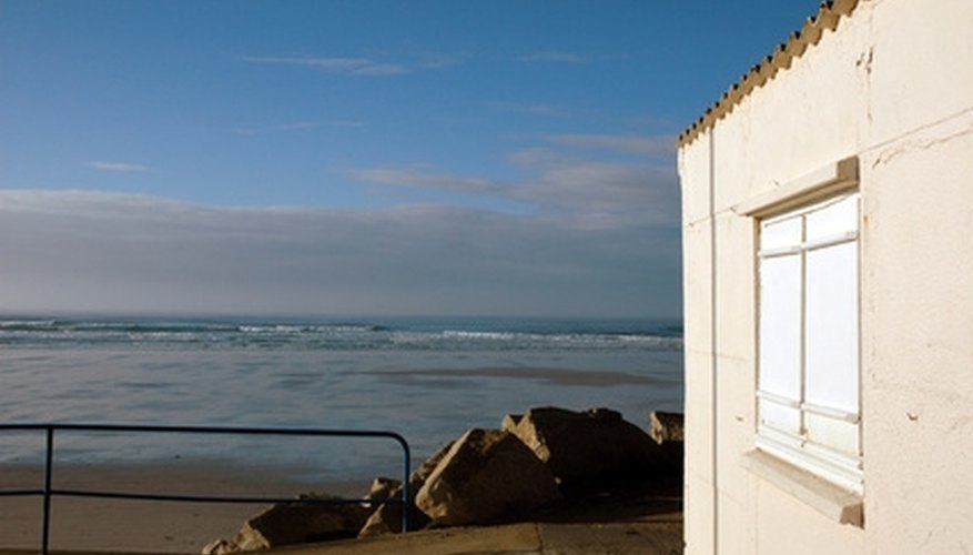 Look no further for a cottage on the beach. Look no further for a cottage on the beach.