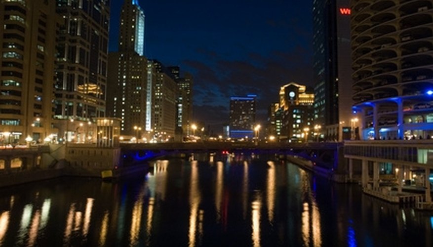Chicago hotels offer a romantic atmosphere for guests. Chicago hotels offer a romantic atmosphere for guests.