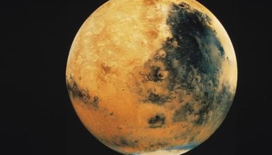 Photo Credit: Ablestock.com/AbleStock.com/Getty Images Mars, like Earth, experiences a change in seasons each year.
