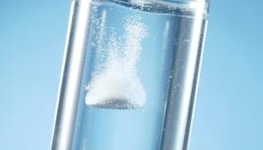 Photo Credit: Comstock/Comstock/Getty Images The rate at which a solid dissolves in a liquid is tied to several factors.
