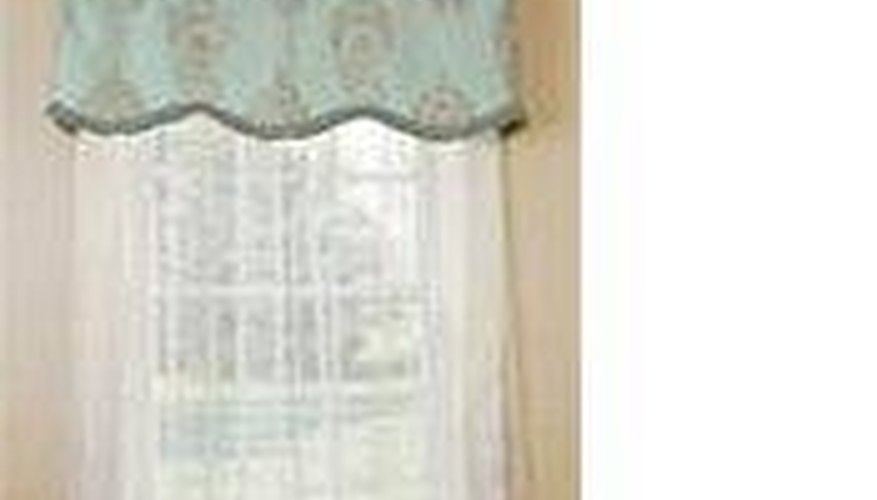 A valance with trim. A valance with trim.