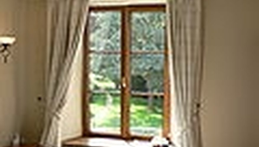 Window Treatment With Drapes Window Treatment With Drapes