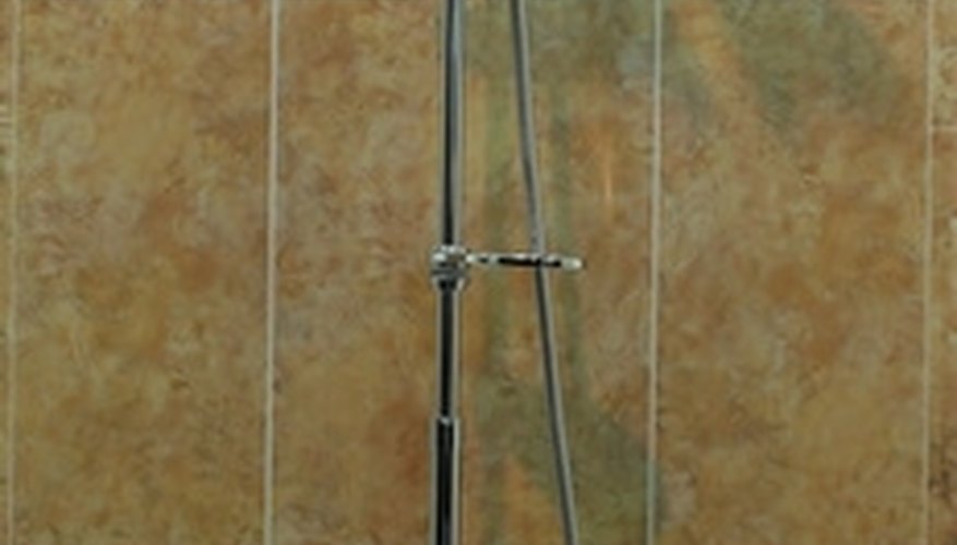 Kill mold and mildew in the shower with vinegar. Kill mold and mildew in the shower with vinegar.