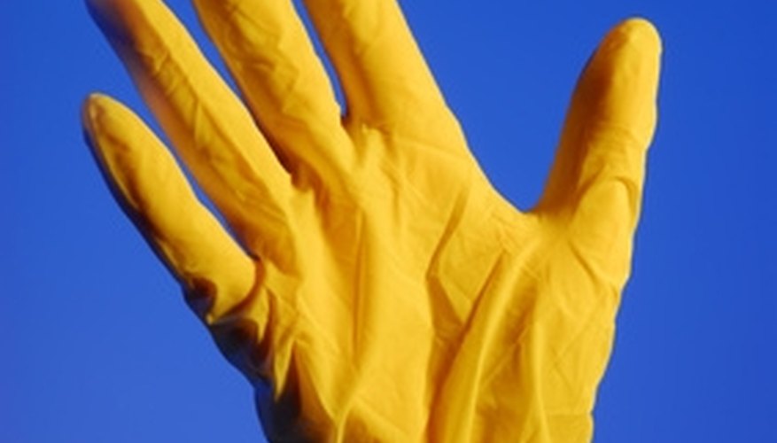 Wear gloves to protect the skin from spray cleaners. Wear gloves to protect the skin from spray cleaners.